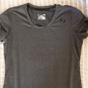 Fitted Under Armour Top